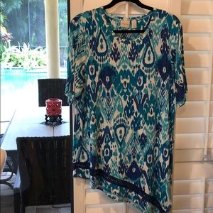 CHICOS TUNIC IN TEAL AND NAVY PRINT IN SIZE MEDIUM
